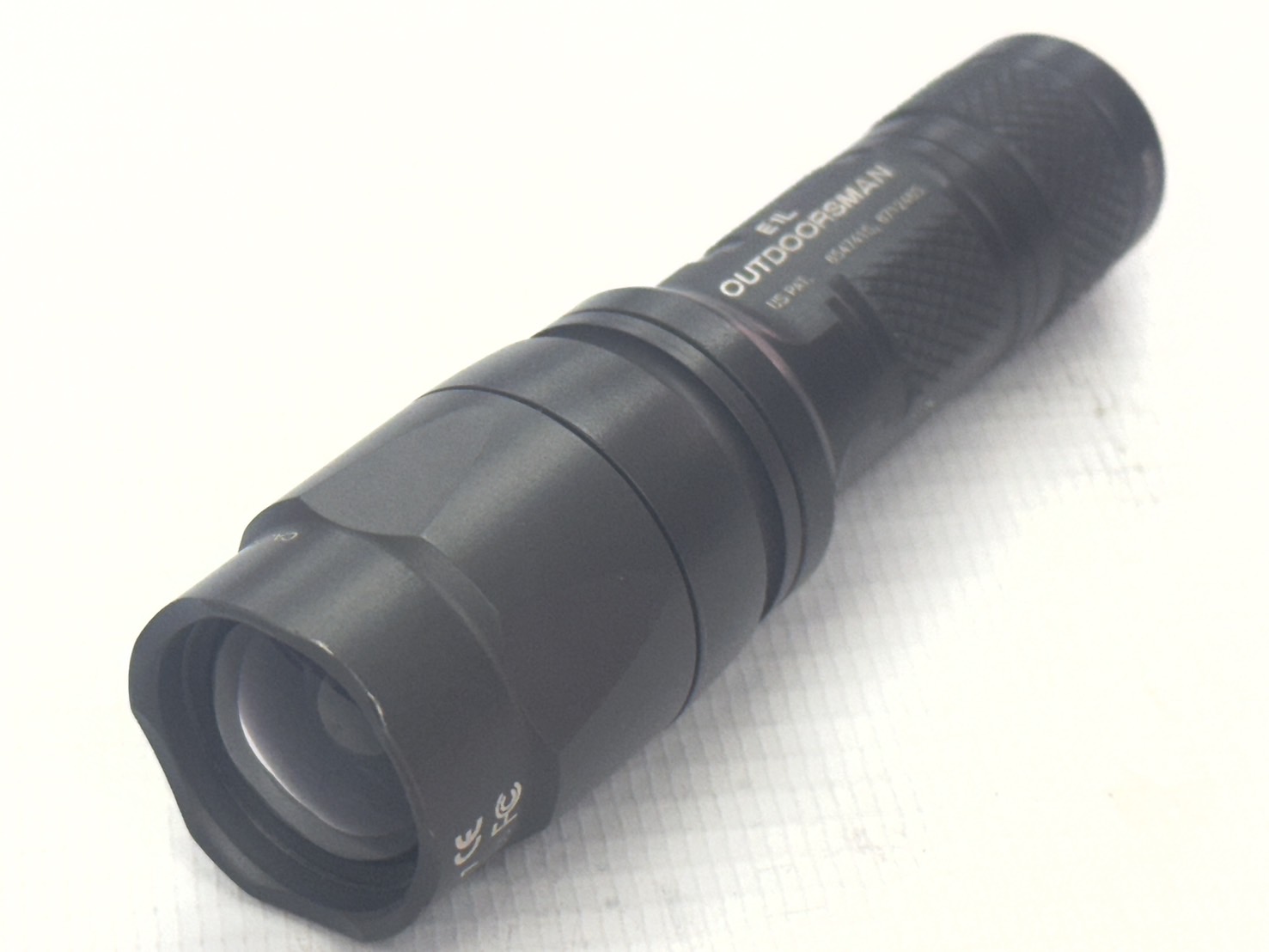 SUREFIRE E1L OUTDOORSMAN GY フラッシュライト