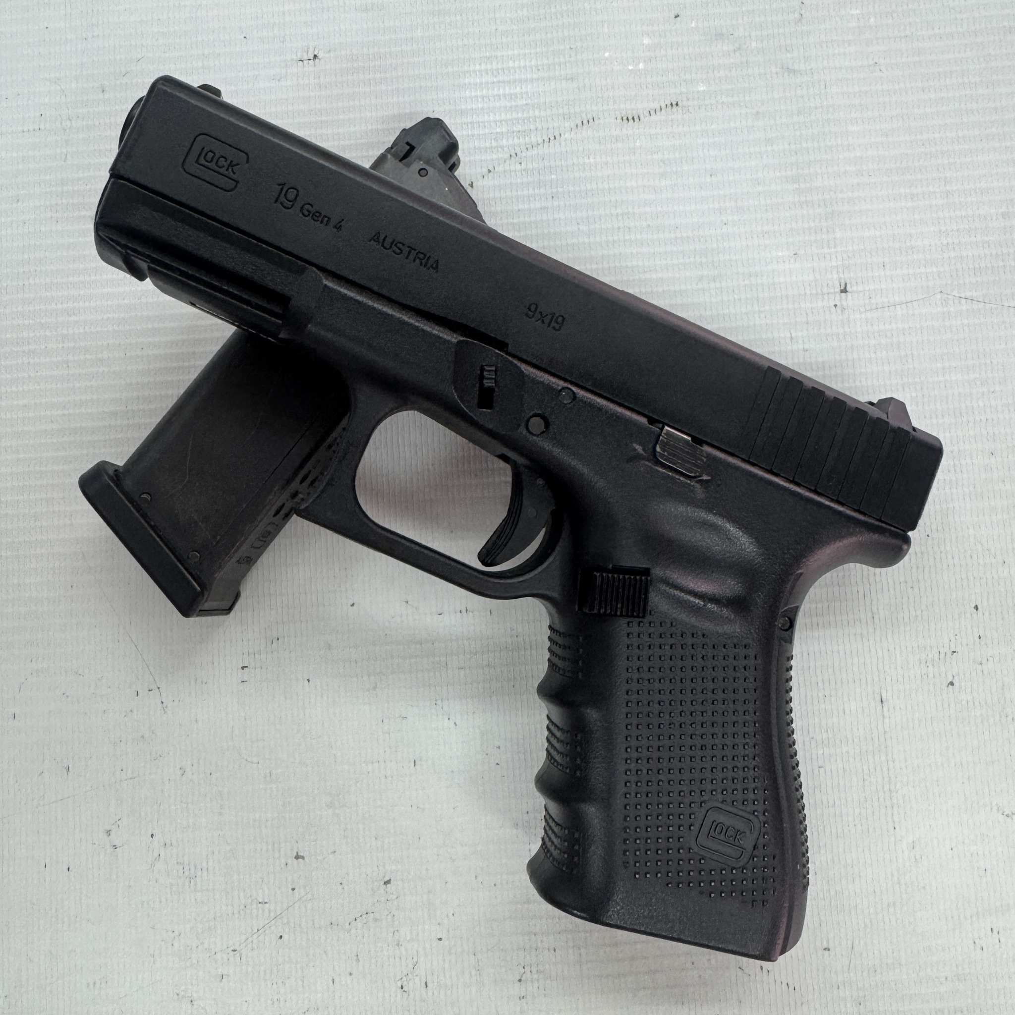 東京マルイ　GLOCK19 Gen.4